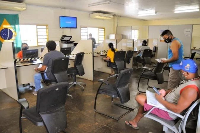Semana inicia com mais de mil vagas de emprego nas agências do trabalhador